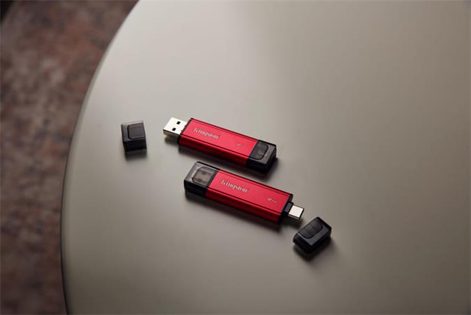 Kingston Flash SSD 2TB Dual USB-A/C Portable, Up to 1050MB/s USB 3.2 Gen 2