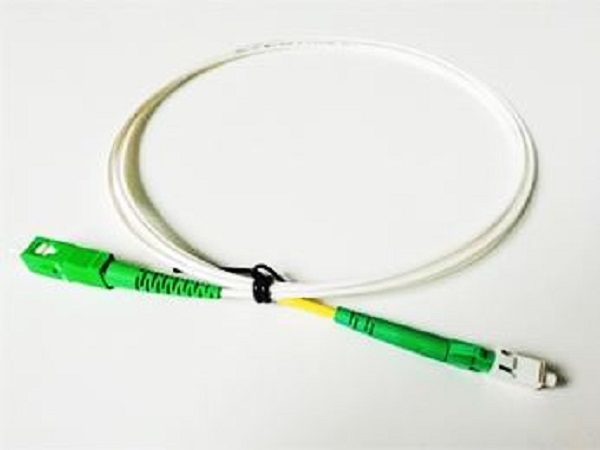 OPTIX SC/APC-LC/APC FLEXI optický patch cord G.657B3 2mm 1m bílý simplex